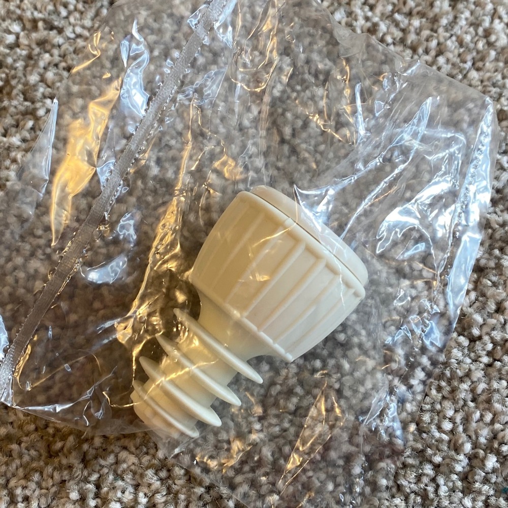 FoodSaver Vacuum Sealer Bottle‎ Stopper Replacement Off White Wine Oil Preserver